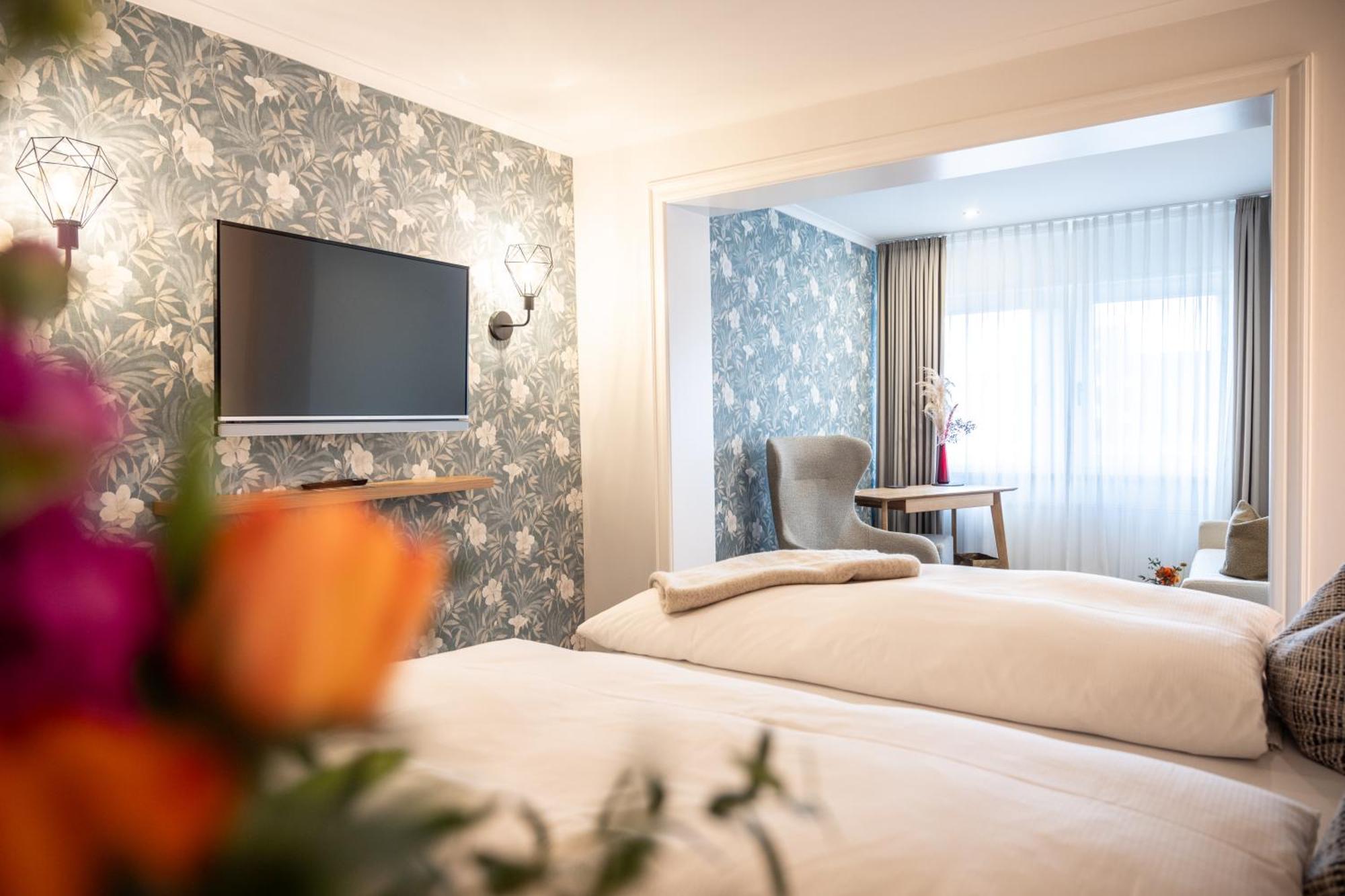 Hotel Menge "An Der Schlacht" Arnsberg Esterno foto